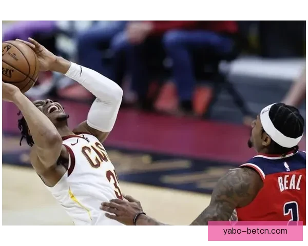 巴雷特在比赛中被队友锡安误伤肩膀 已返回更衣室接受治疗